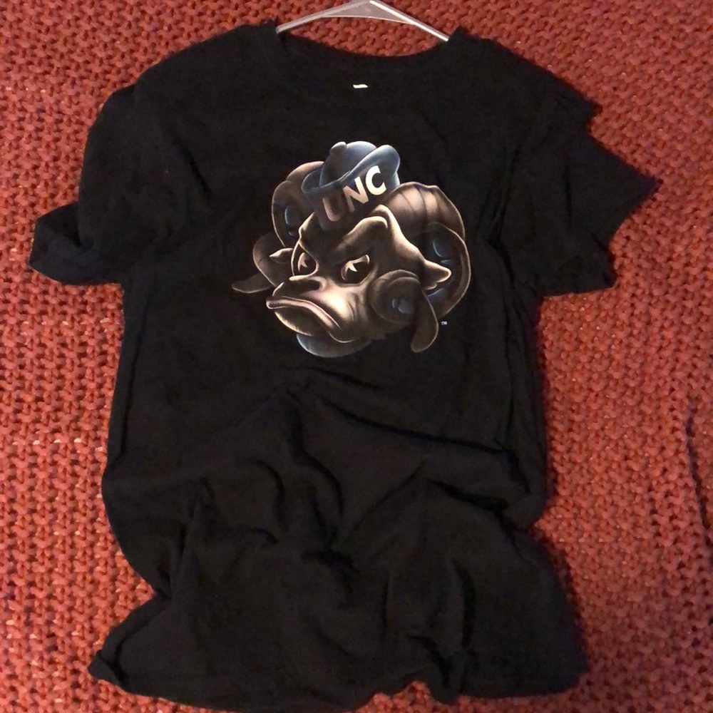 unc mascot tshirt size medium